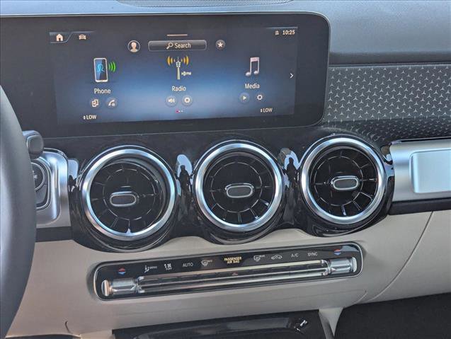 New 2026 Mercedes-Benz GLB 250 image 11