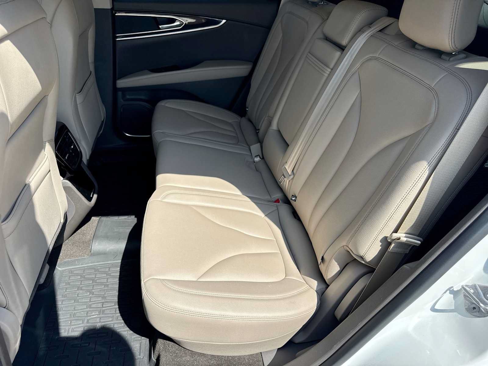 Used 2023 Lincoln Nautilus AWD w/ Premium Package image 18