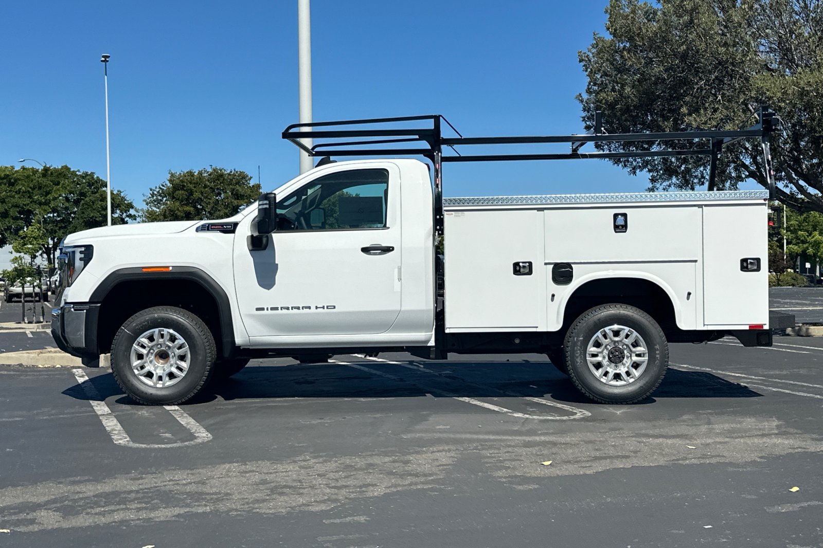 New 2026 GMC Sierra 2500 Pro w/ Convenience Package RWD image 7