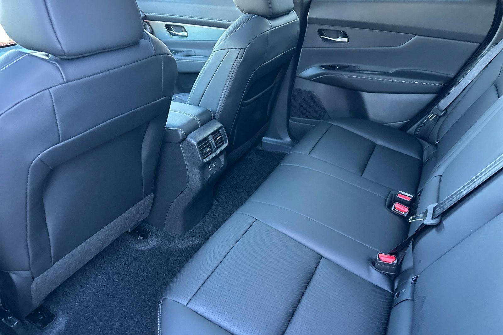 New 2026 Nissan Murano SL image 14