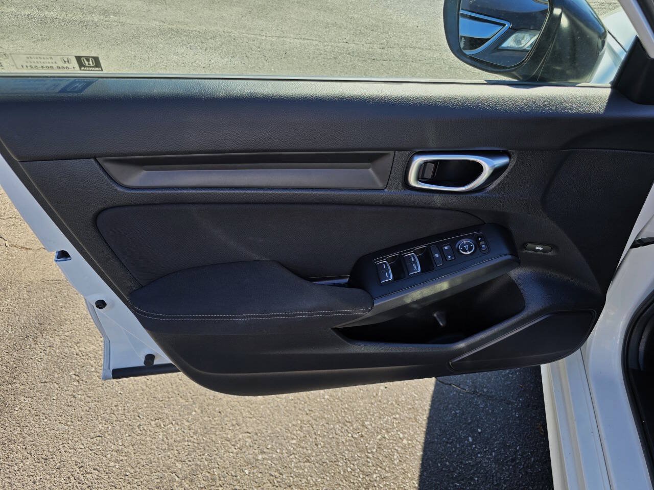 Used 2025 Honda Civic Sport image 15
