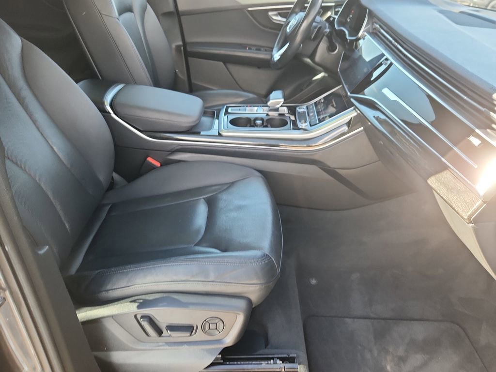 Used 2021 Audi Q7 3.0T Premium Plus w/ Executive Package image 14