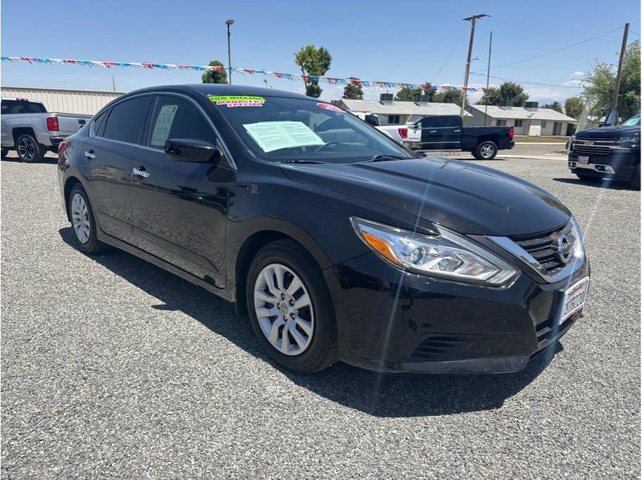 Used 2016 Nissan Altima 2.5 S w/ Power Driver Seat Package FWD image 3
