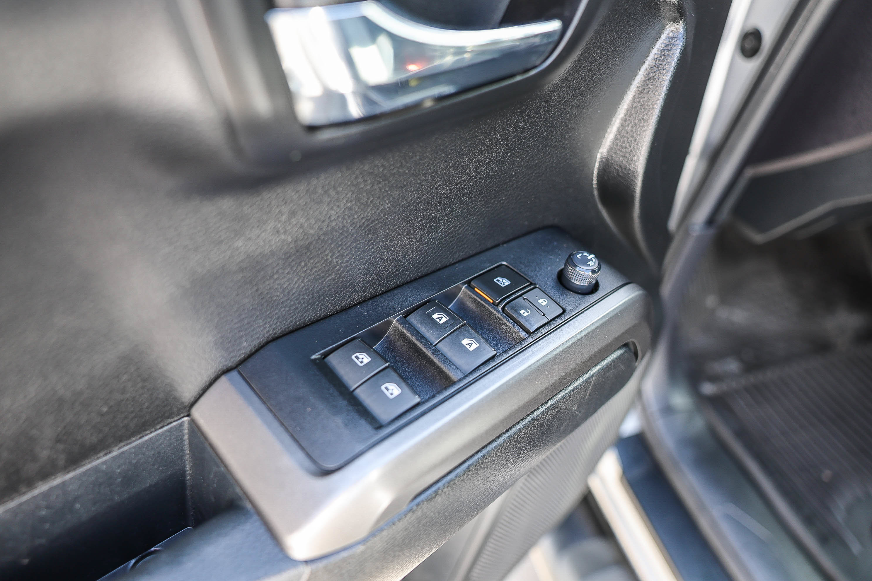 Used 2021 Toyota Tacoma TRD Sport w/ Technology Package RWD image 9