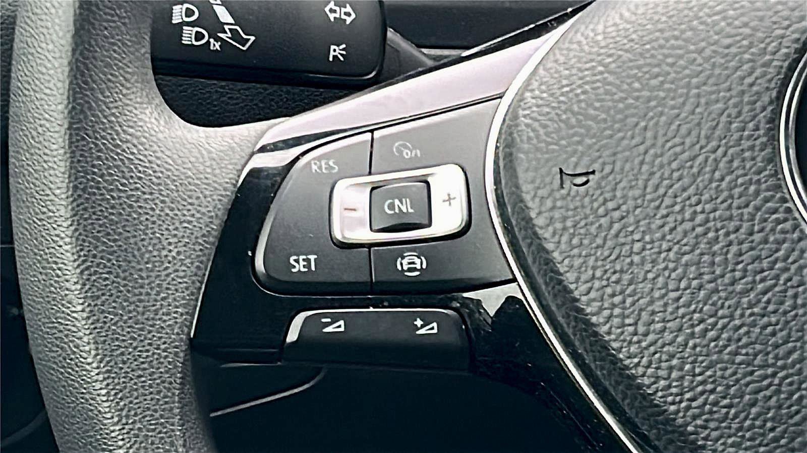 Used 2021 Volkswagen Tiguan S image 12