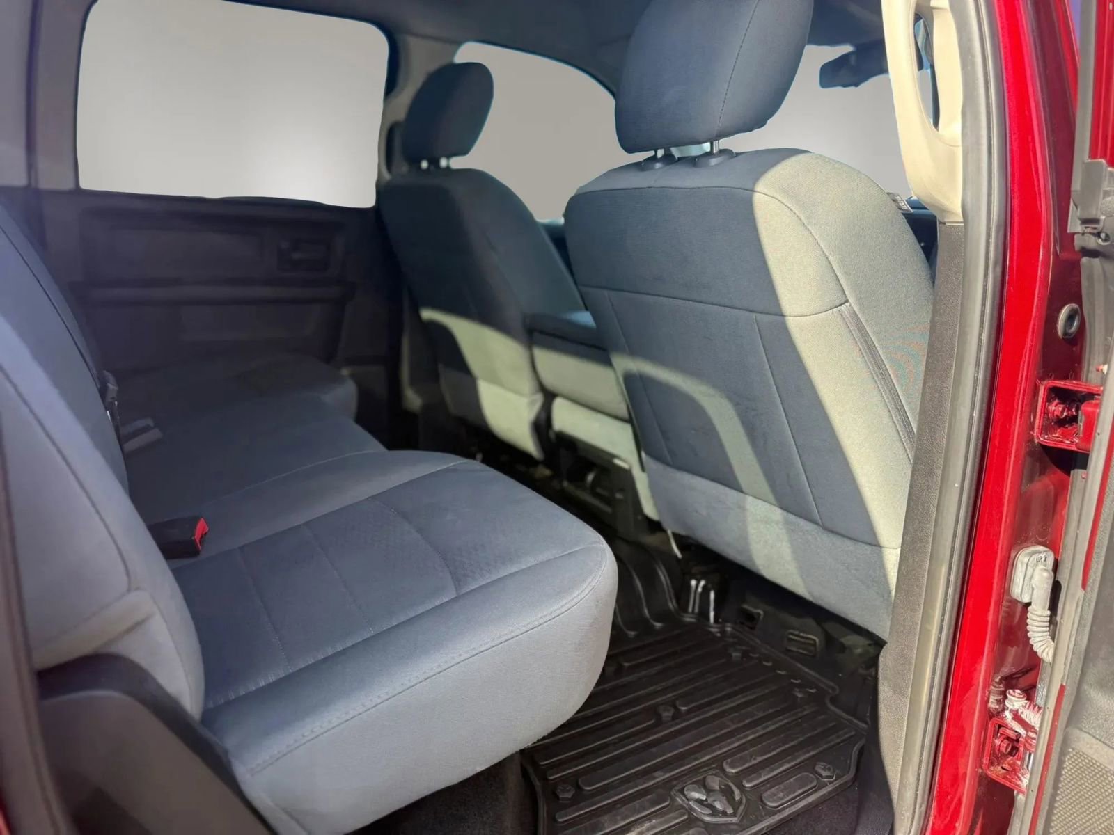 Used 2016 RAM 2500 Tradesman w/ Chrome Appearance Group image 42