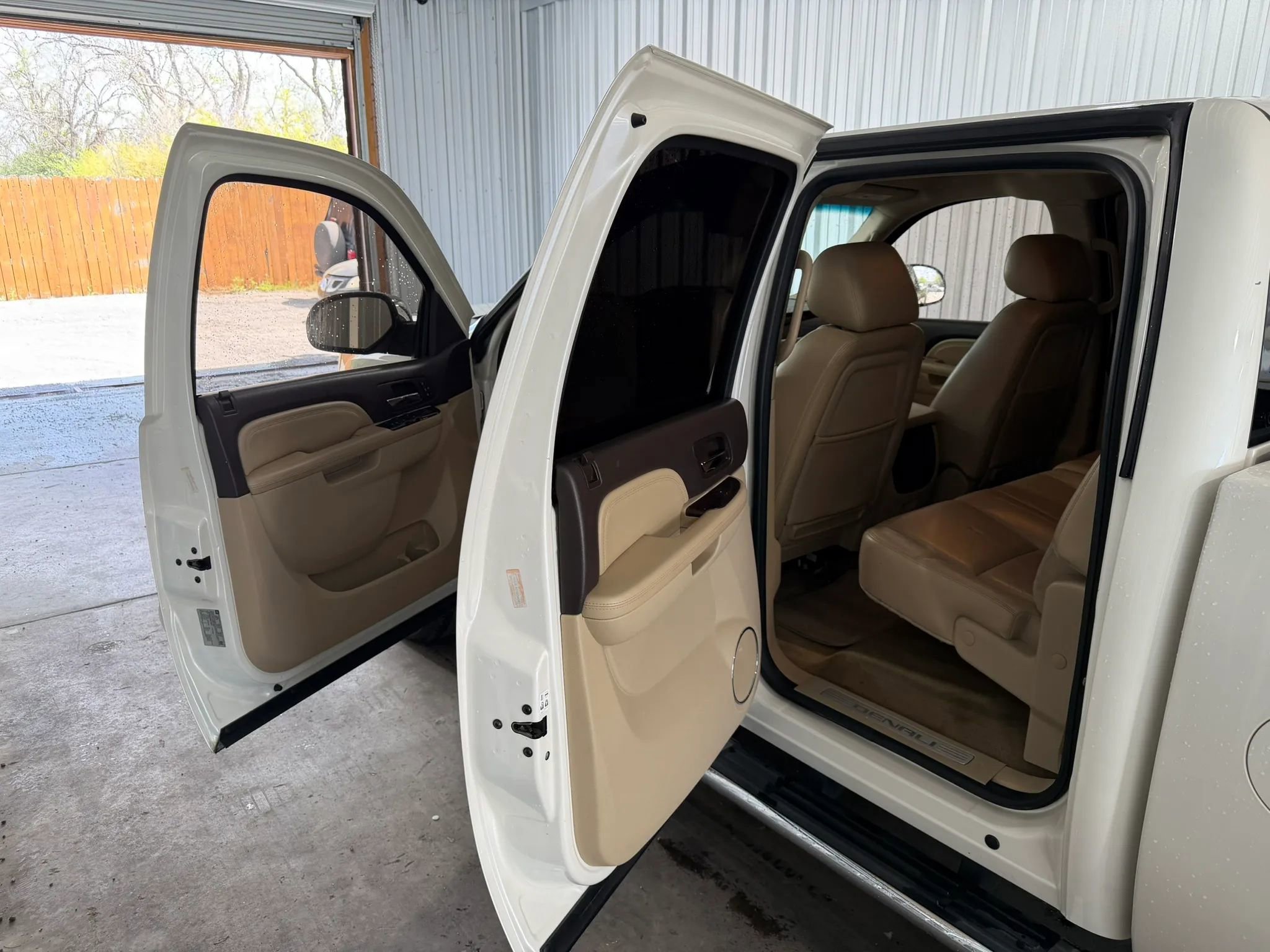 Used 2010 GMC Sierra 1500 Denali image 7