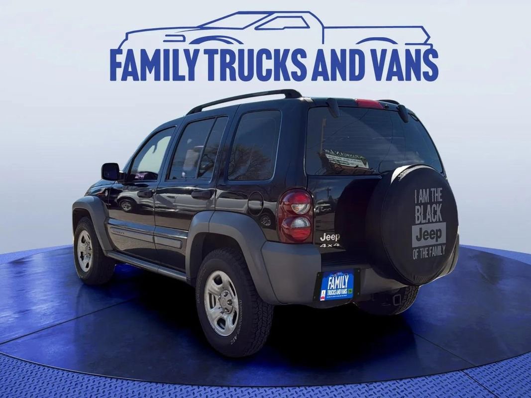 Used 2005 Jeep Liberty Sport image 3