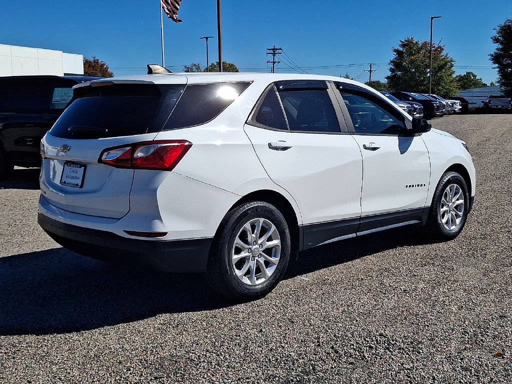 Used 2021 Chevrolet Equinox LS w/ LS Convenience Package FWD image 9