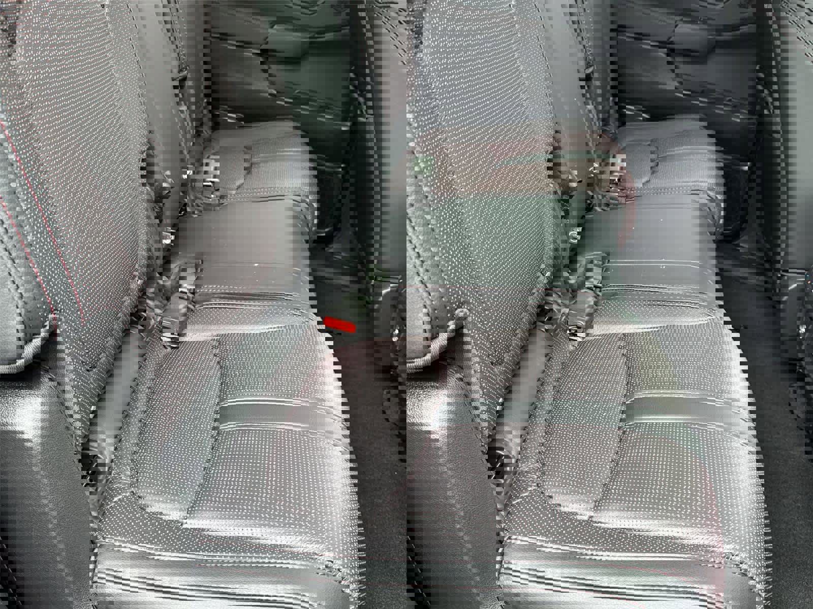 Used 2025 Honda Pilot Black Edition image 16