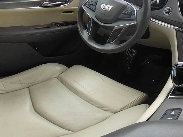 Used 2017 Cadillac XT5 Premium Luxury FWD image 11