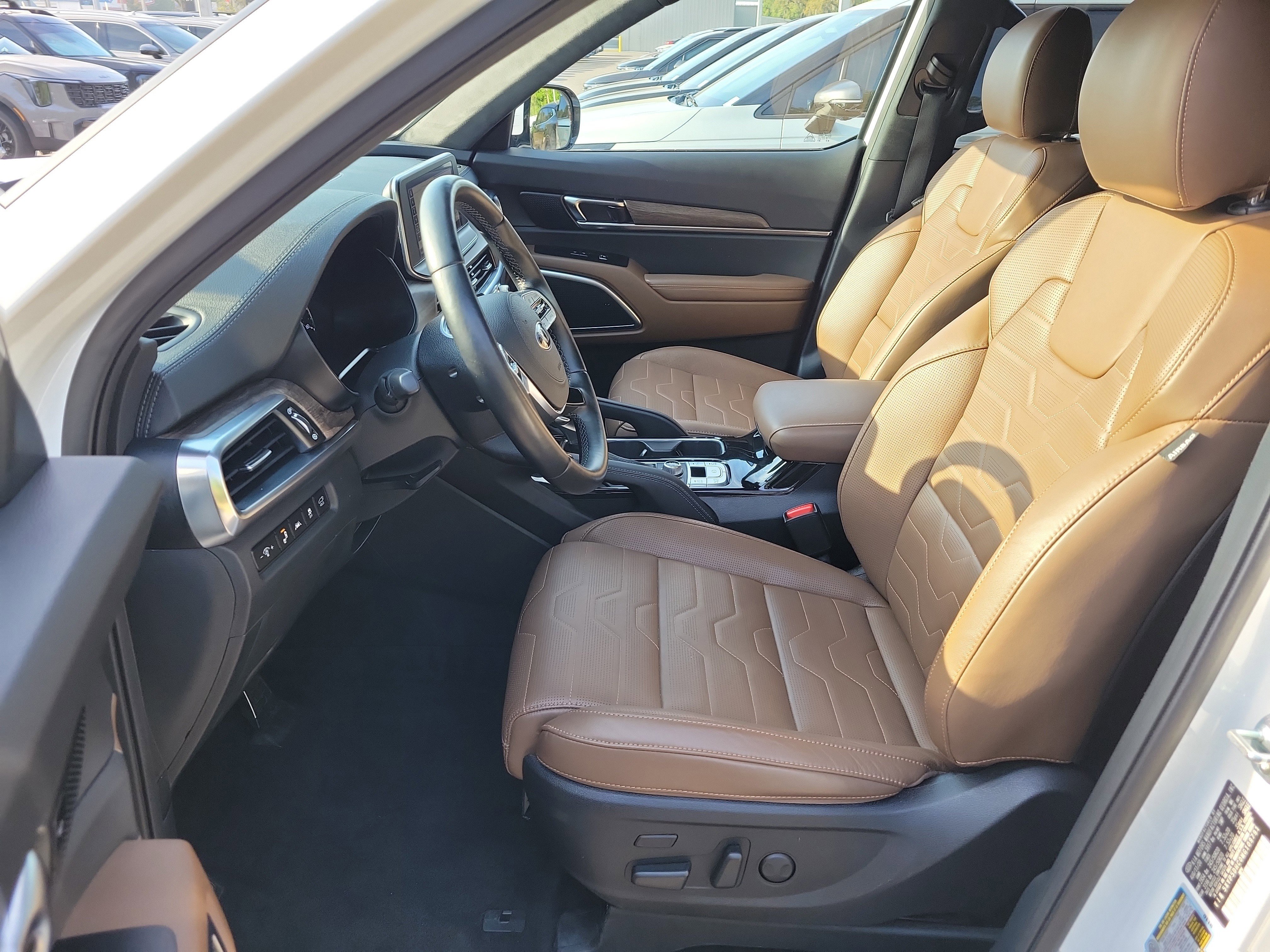 Used 2021 Kia Telluride SX w/ SX Prestige Package image 23