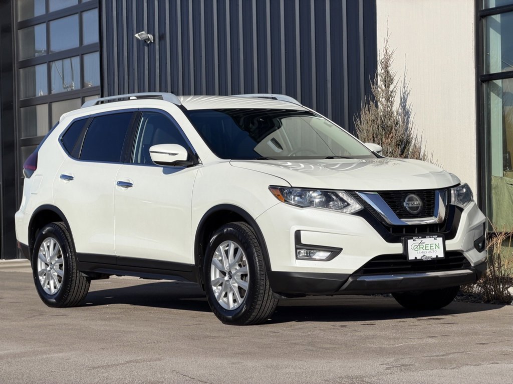 Used 2020 Nissan Rogue SV image 4
