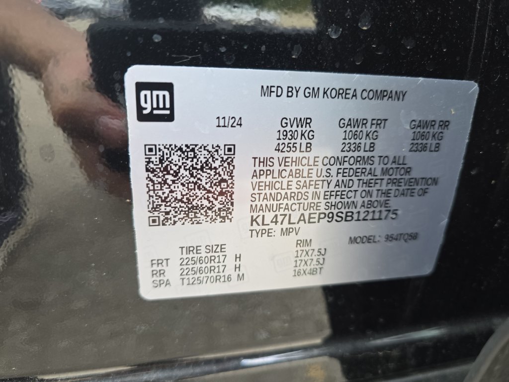 Used 2025 Buick Envista Sport Touring w/ Convenience I Package FWD image 35