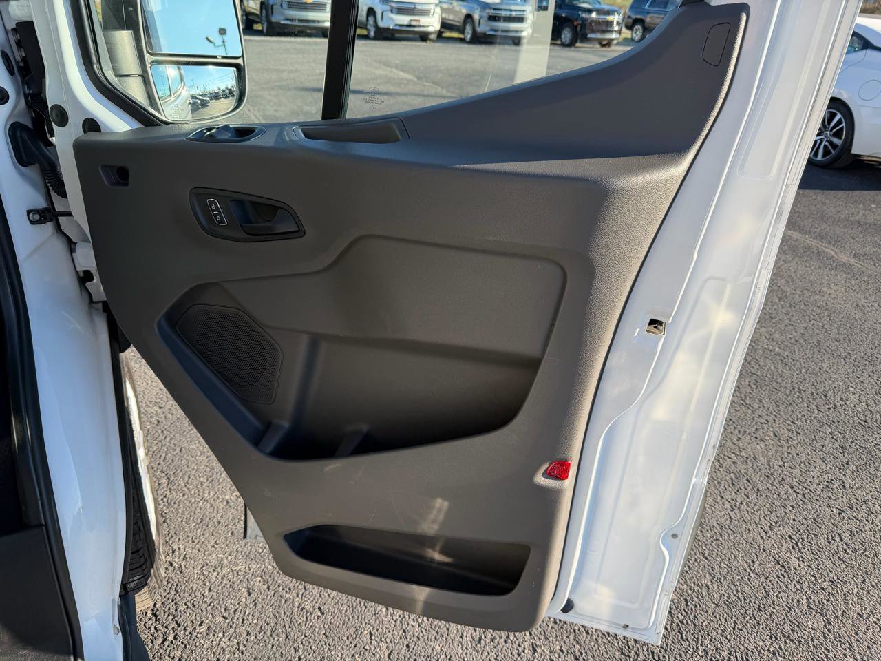 Used 2022 Ford Transit 350 XLT image 23