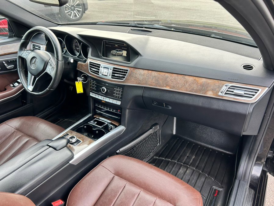 Used 2016 Mercedes-Benz E 350 4MATIC Wagon image 19
