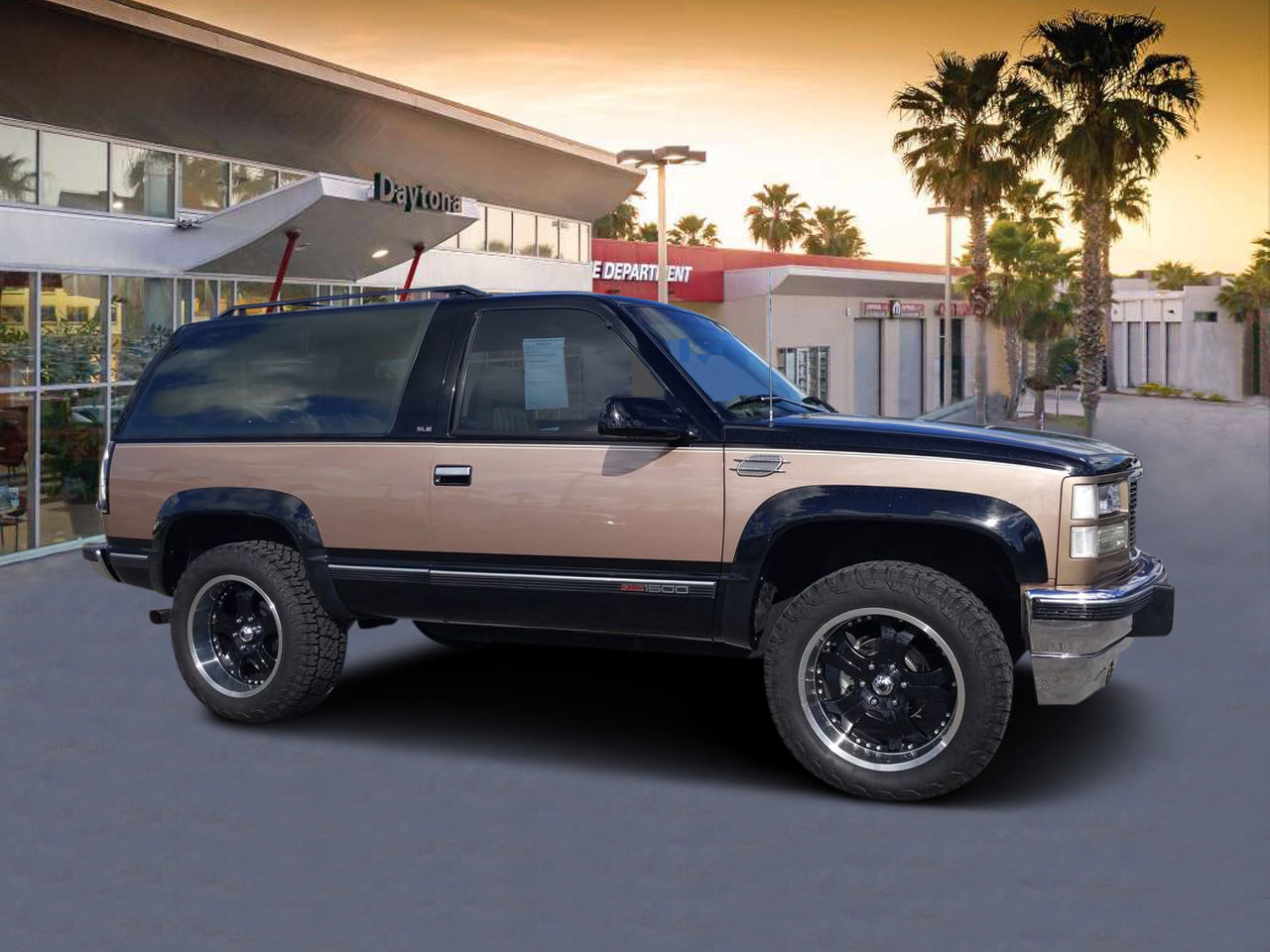 Used 1994 GMC Yukon 4WD 2-Door image 1