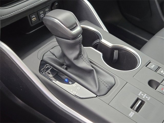 Certified 2024 Toyota Highlander XLE image 26