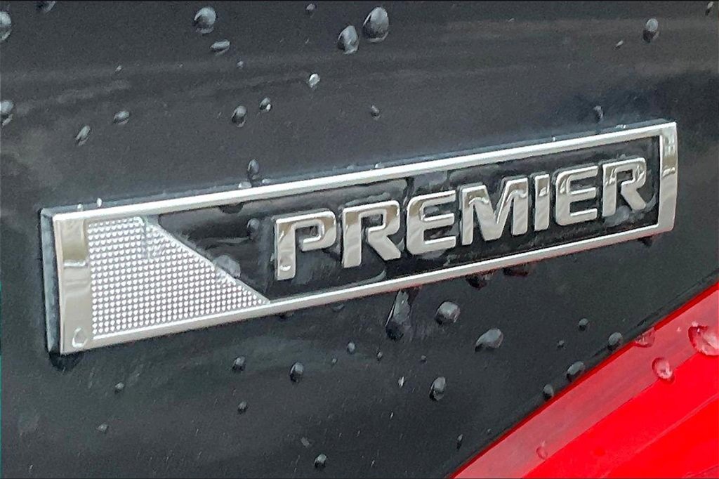 Used 2017 Chevrolet Cruze Premier image 14