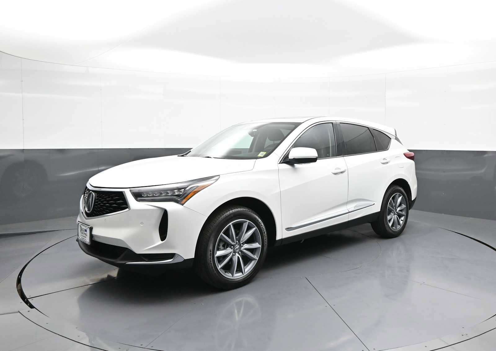 Certified 2024 Acura RDX w/ Technology Package AWD/4WD image 1