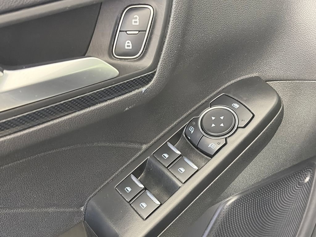 Used 2025 Ford Escape ST-Line Select AWD/4WD image 25