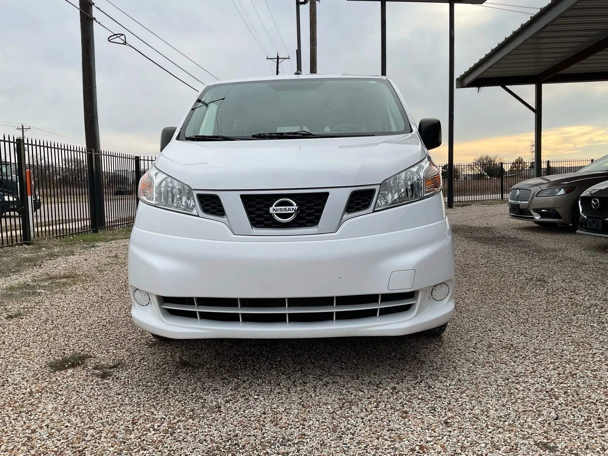 Used 2020 Nissan NV200 S w/ Sliding Glass Door Package image 4