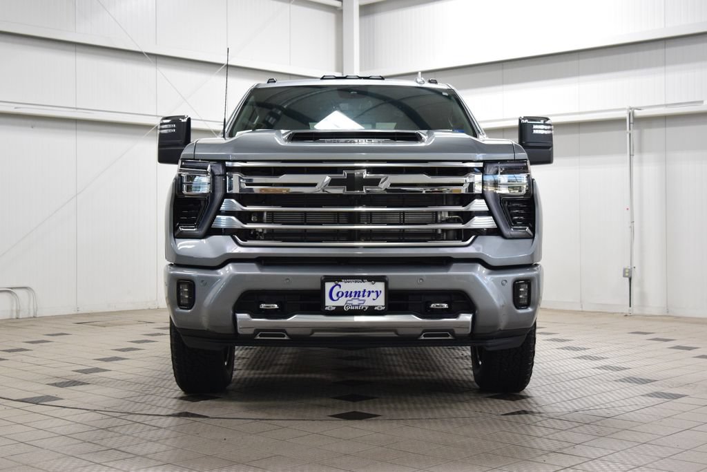 New 2026 Chevrolet Silverado 2500 High Country w/ High Country Premium Package AWD/4WD image 2