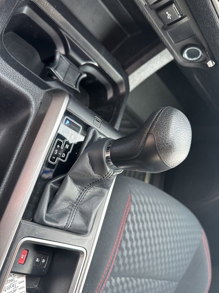 Used 2023 Toyota Tacoma SR5 AWD/4WD image 31