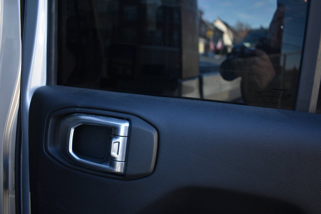 Used 2022 Jeep Gladiator Mojave w/ LED Lighting Group image 27