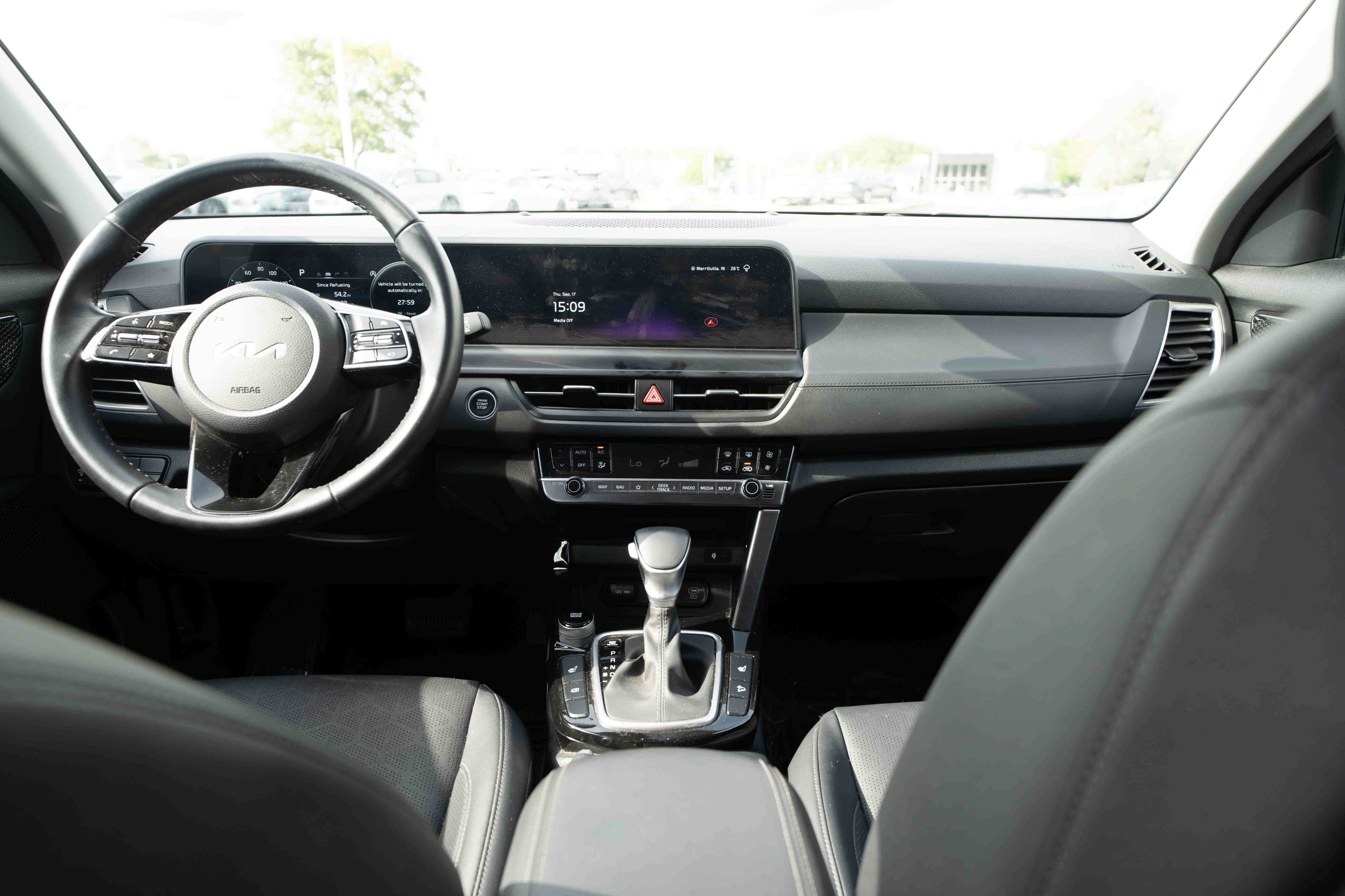 Used 2024 Kia Seltos EX FWD image 20