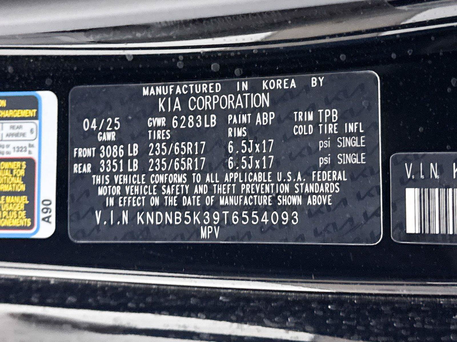 Used 2026 Kia Carnival FWD image 40