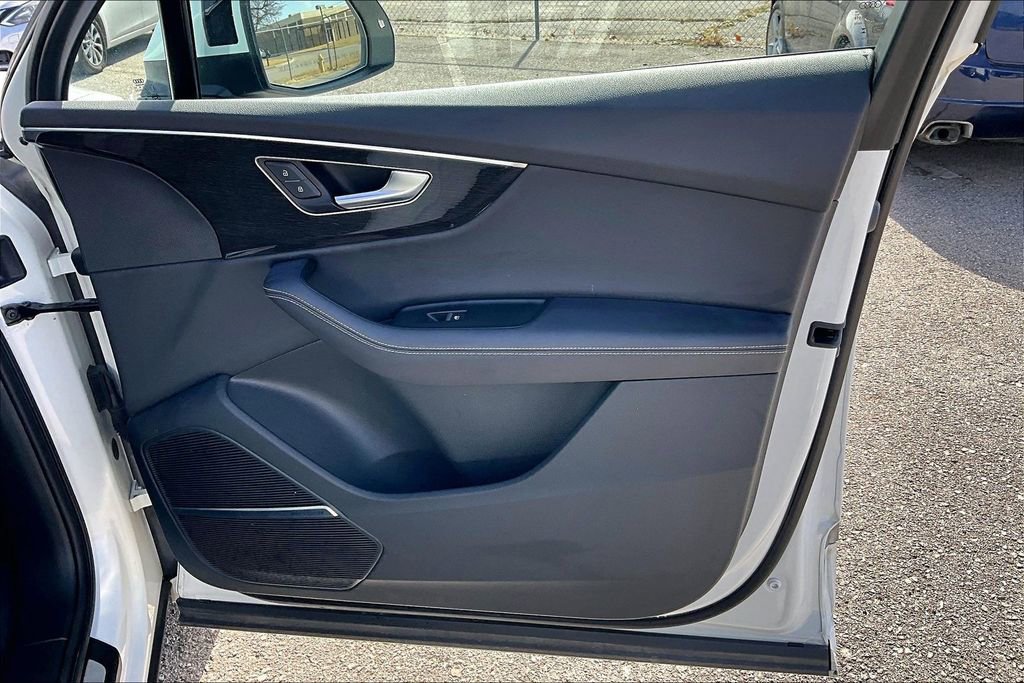 Used 2025 Audi Q7 3.0T Premium Plus image 25