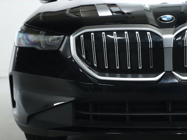 Certified 2025 BMW 530i xDrive w/ Premium Package image 6