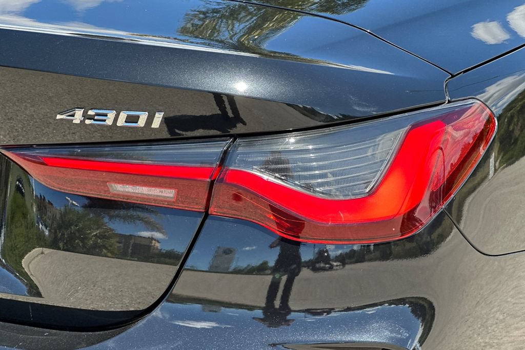 Used 2023 BMW 430i Convertible w/ M Sport Package RWD image 31