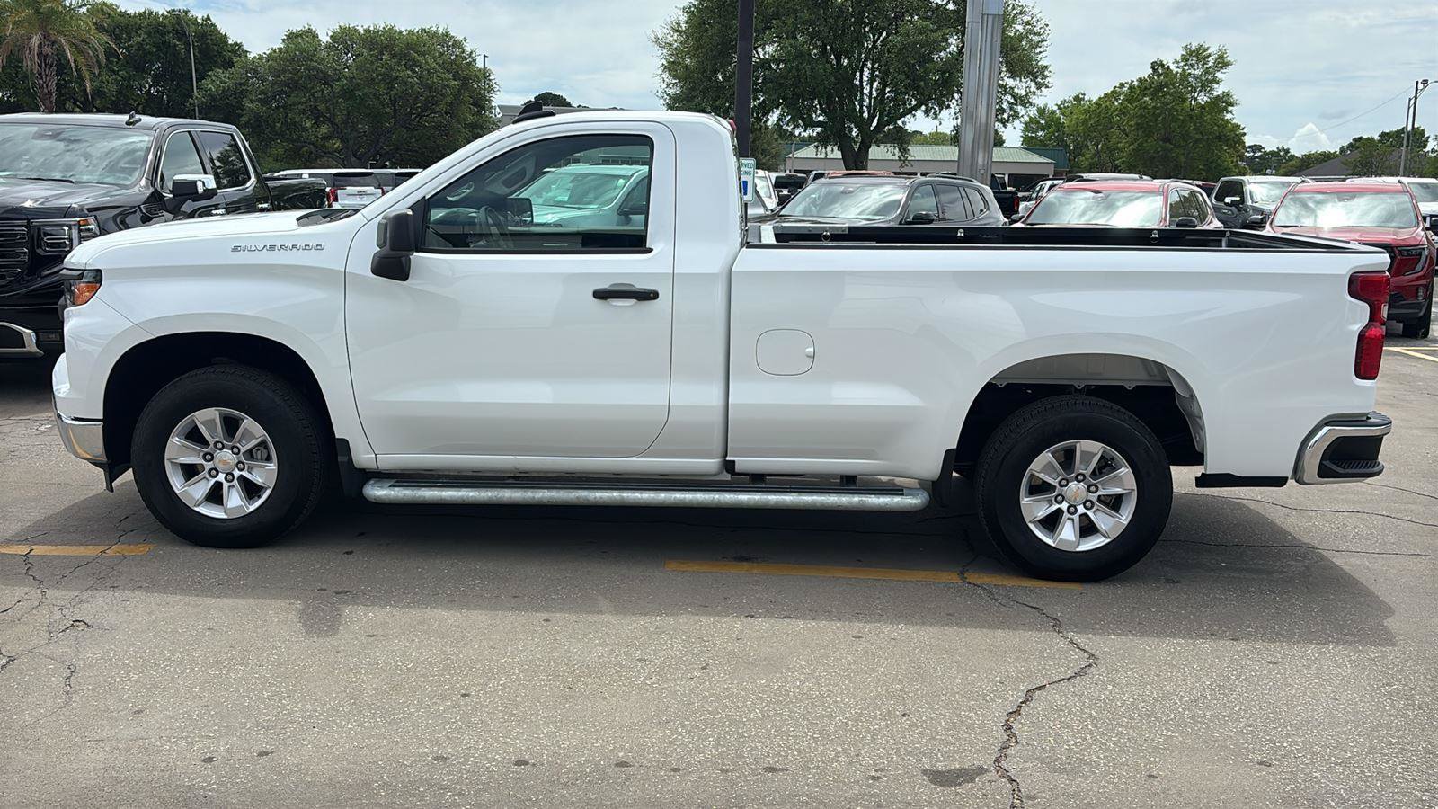 Certified 2025 Chevrolet Silverado 1500 W/T RWD image 4
