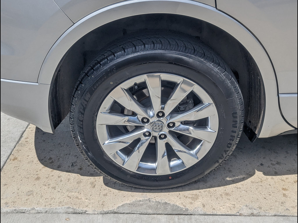 Used 2017 Buick Envision Essence FWD image 16
