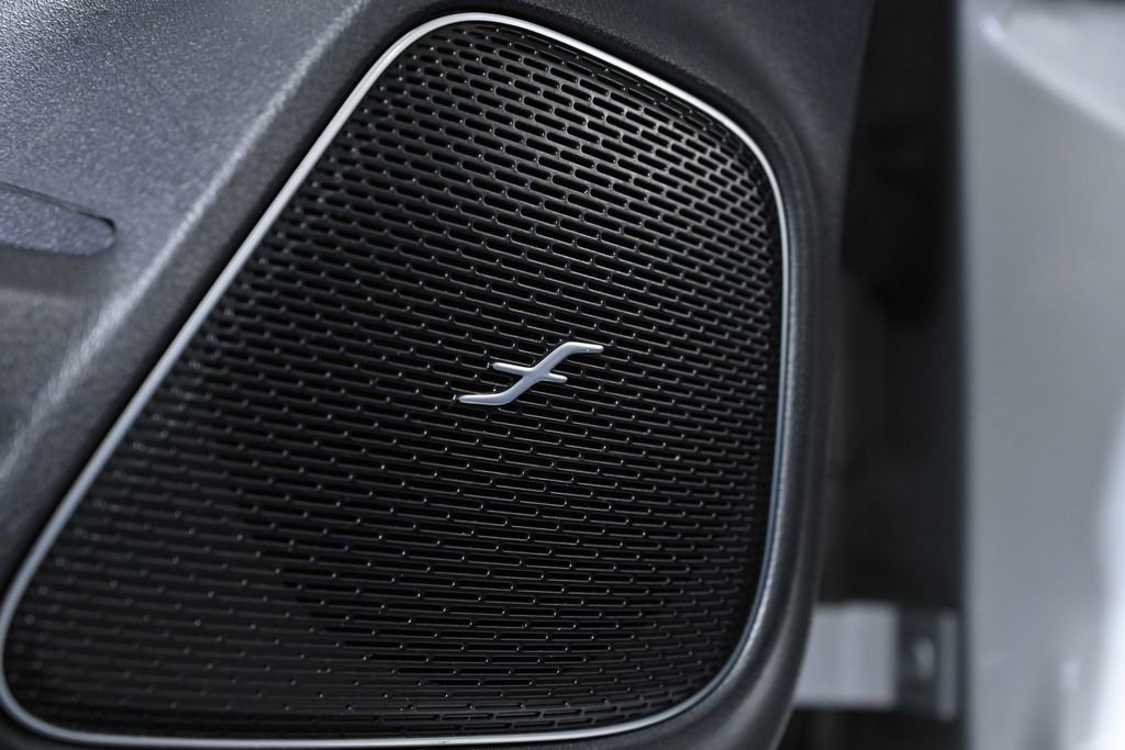 Used 2022 Mercedes-Benz GLB 35 AMG 4MATIC image 29