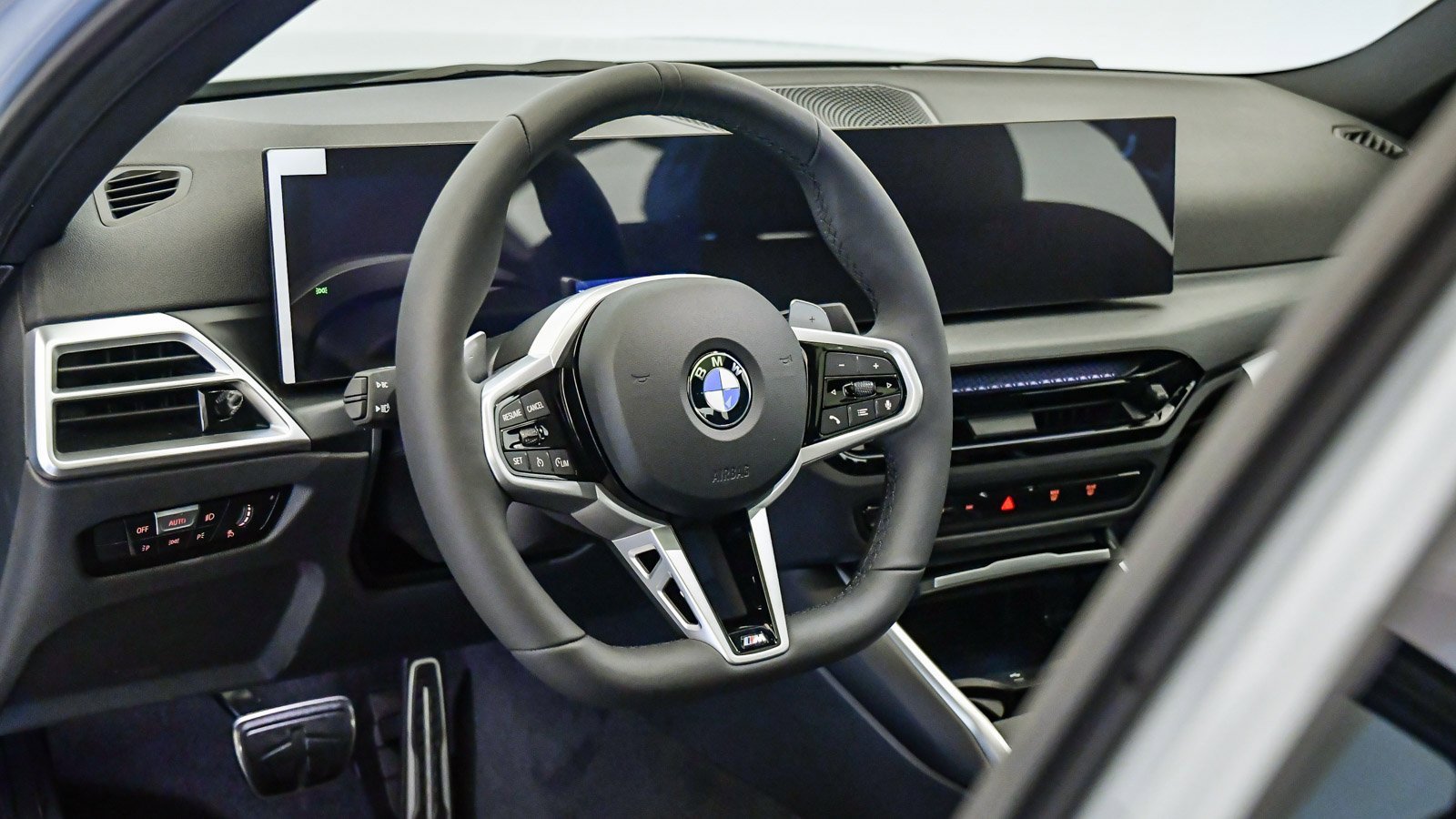 New 2026 BMW 330i Sedan w/ M Sport Package image 18