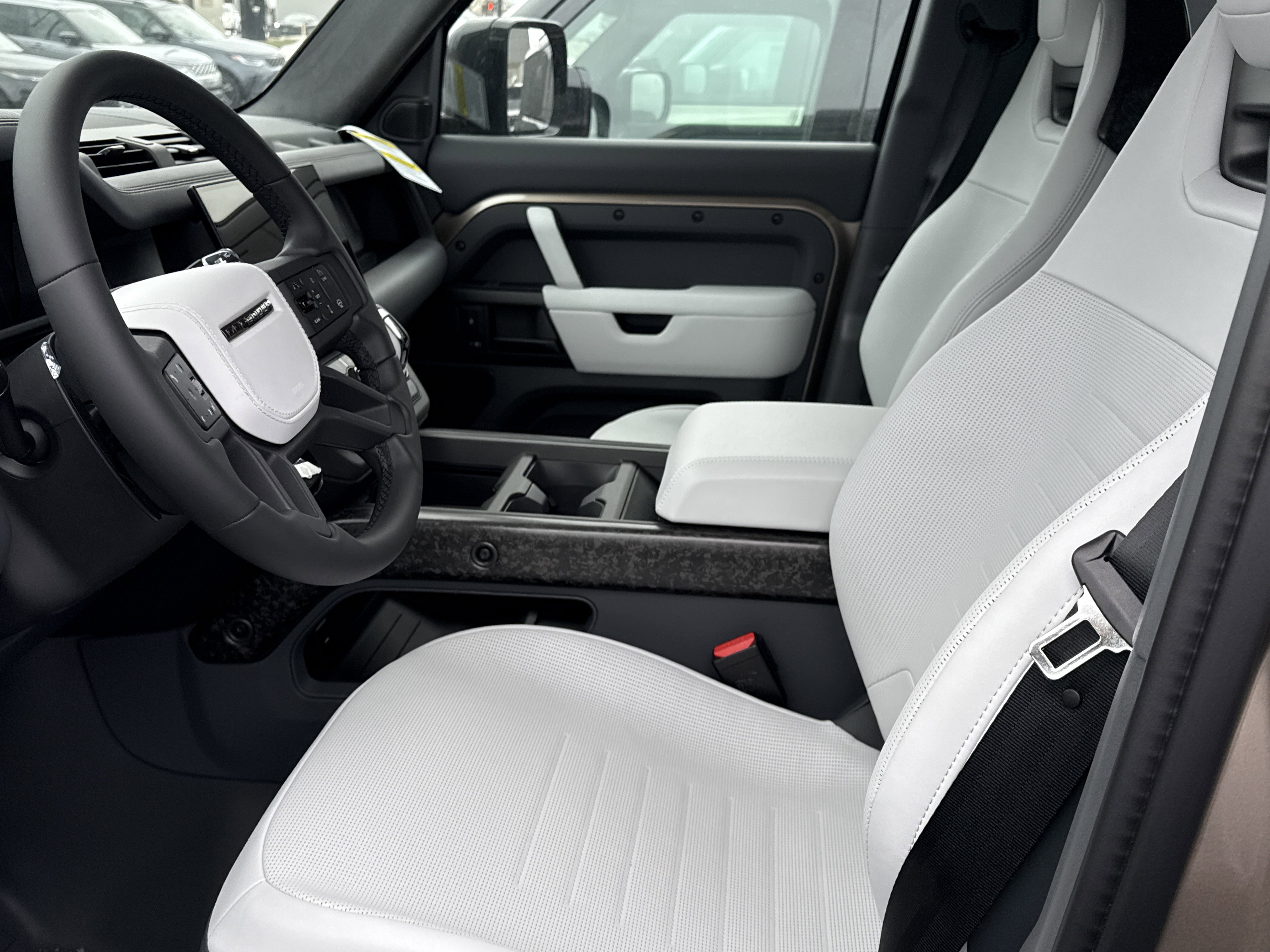 New 2026 Land Rover Defender 110 OCTA image 9