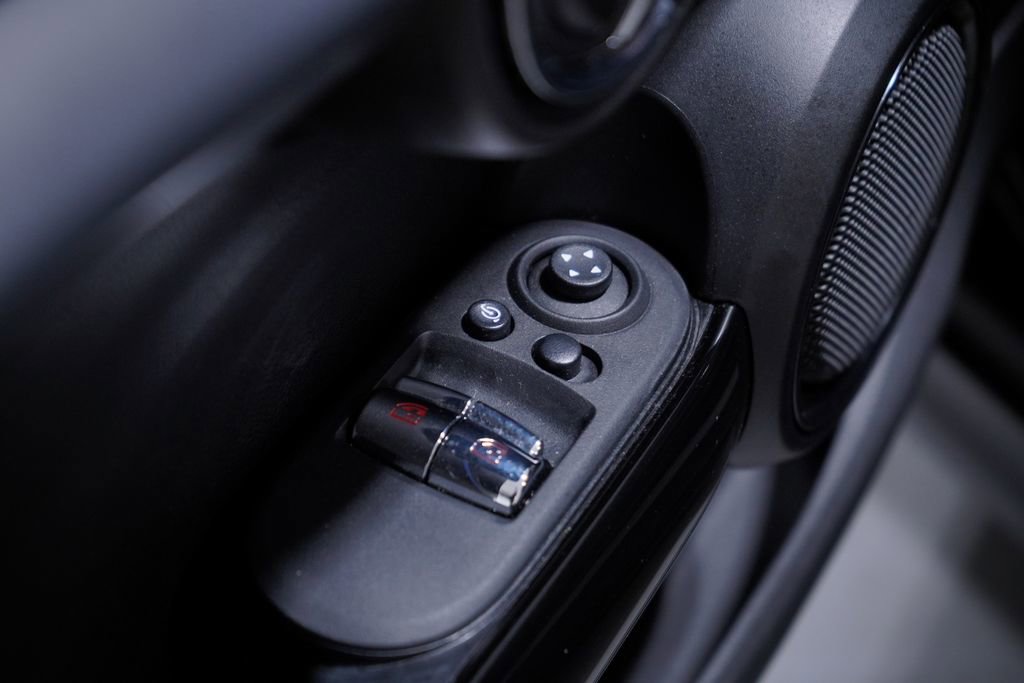 Used 2023 MINI Cooper S image 14