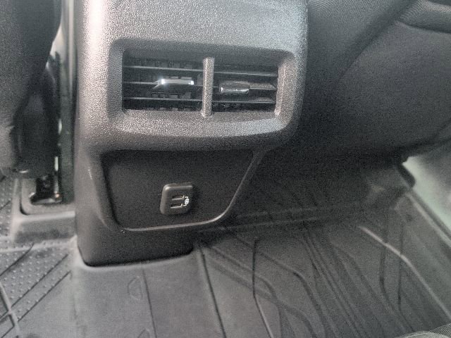 Certified 2024 Chevrolet Equinox LT w/ LPO, Floor Liner Package FWD image 35
