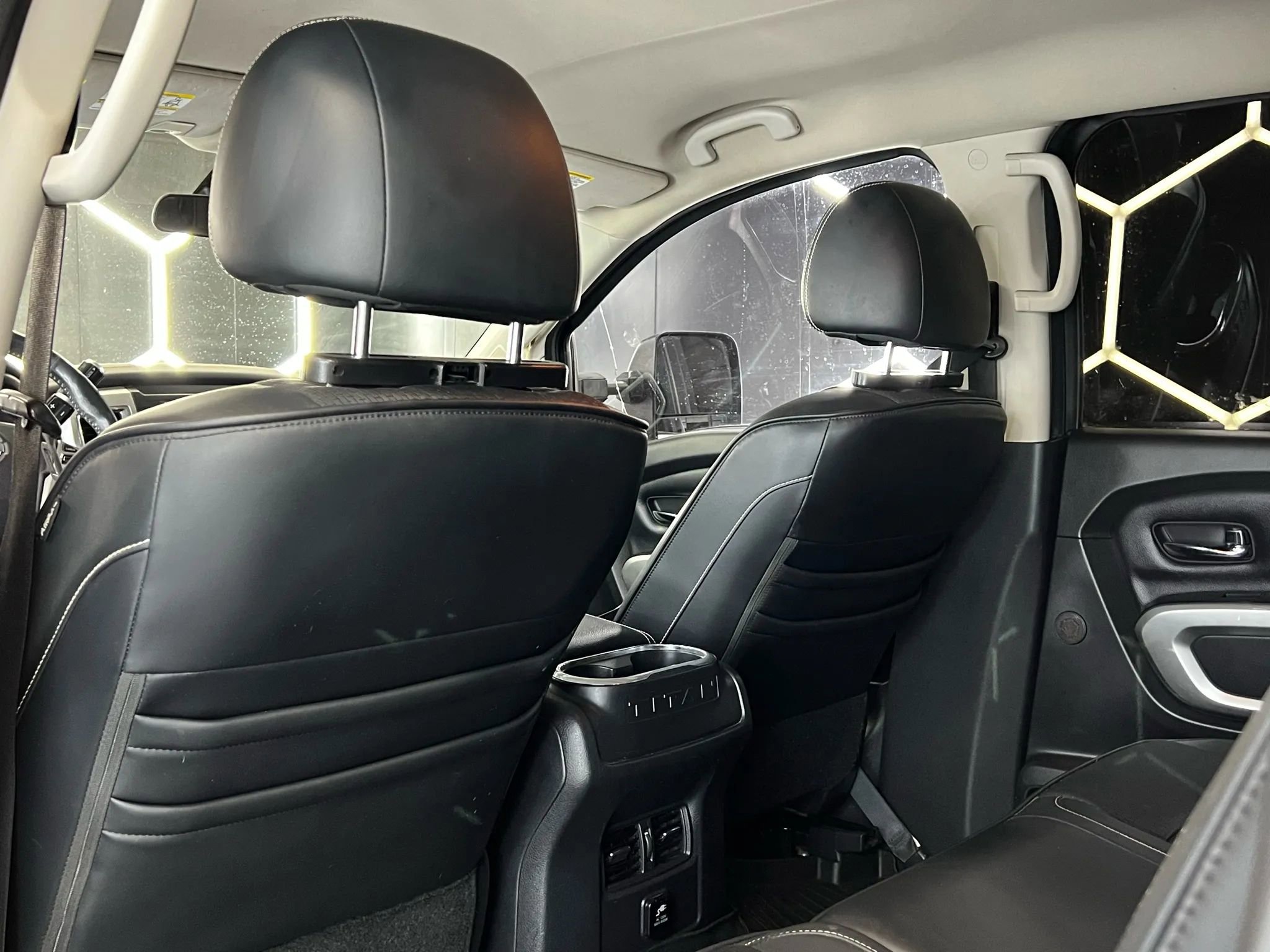 Used 2017 Nissan Titan PRO-4X AWD/4WD image 22