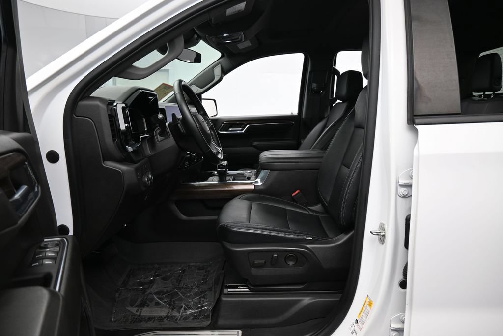 Used 2024 Chevrolet Silverado 1500 RST RWD image 11