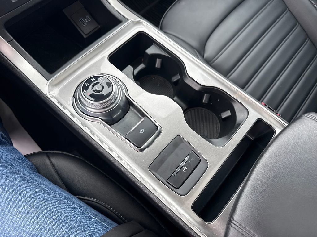 Used 2024 Ford Edge SEL w/ Class II Trailer Tow Package image 37