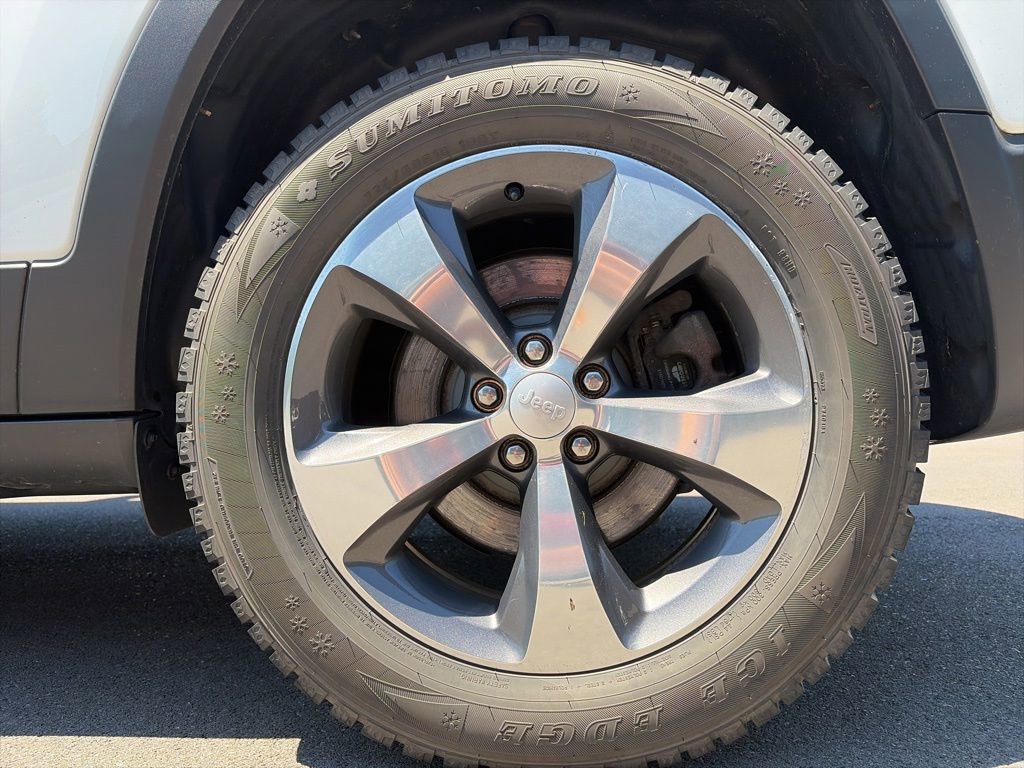 Used 2019 Jeep Cherokee Limited AWD/4WD image 22