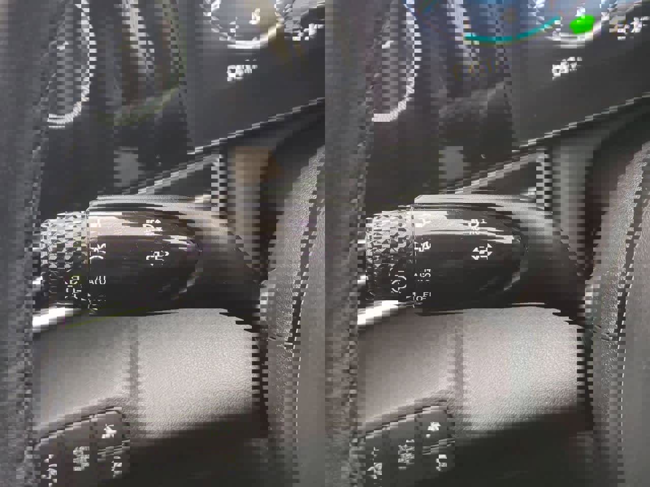 Used 2023 Hyundai Elantra Limited image 27