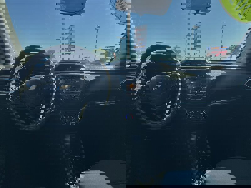 Used 2023 Chevrolet TrailBlazer LT image 2