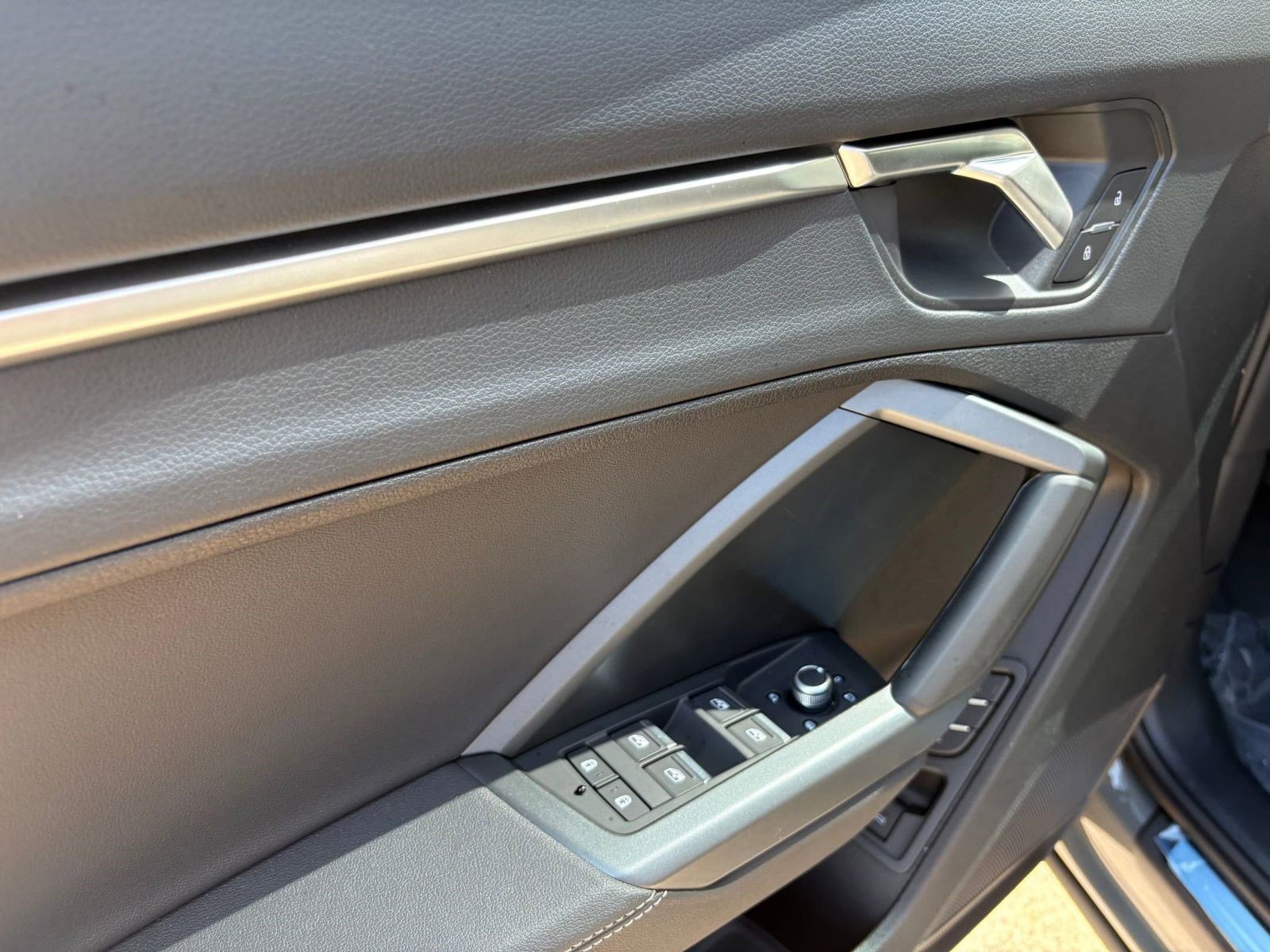 New 2025 Audi Q3 2.0T Premium image 14