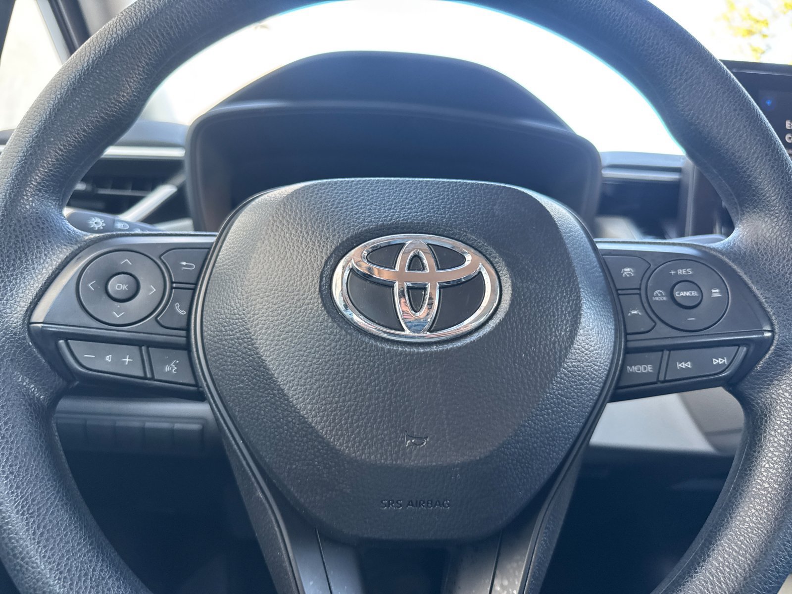 Used 2026 Toyota Corolla LE w/ LE Premium Package FWD image 23