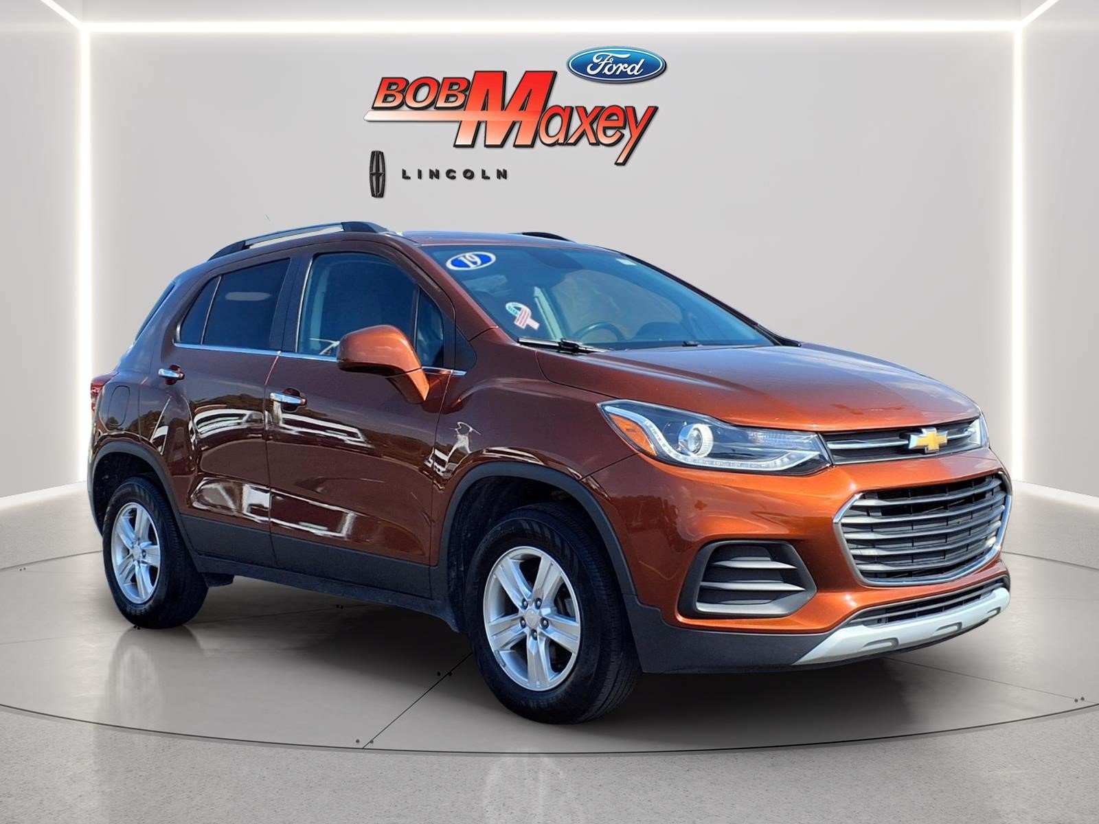 Used 2019 Chevrolet Trax LT w/ LT Convenience Package AWD/4WD image 3